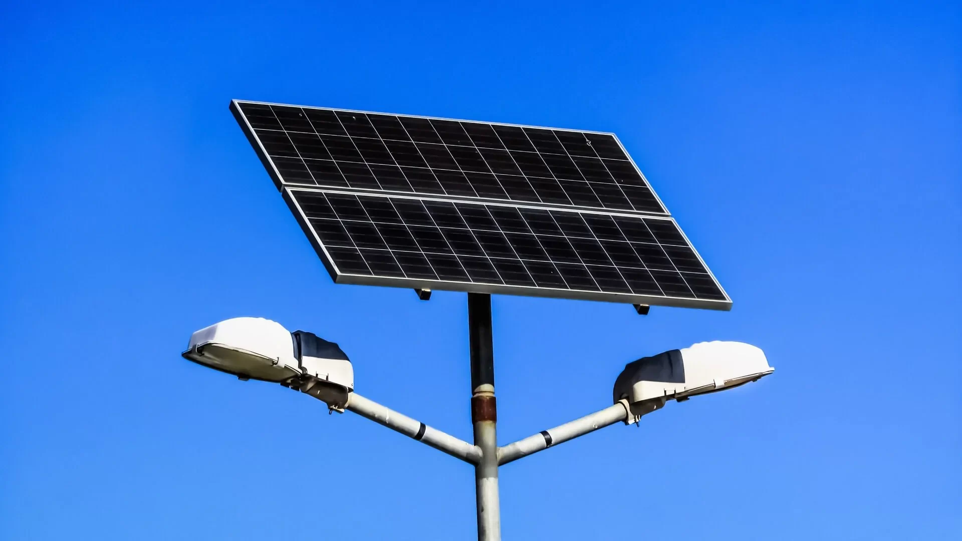 technology-environment-equipment-street-light-electricity-lighting-1164023-pxhere.com-1.jpg